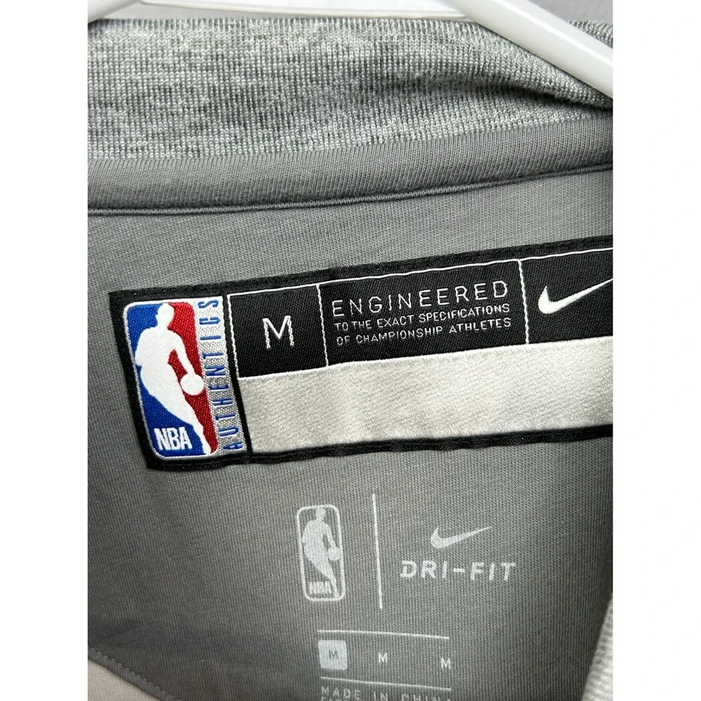 Nike Cleveland Cavaliers NBA Basketball Crewneck‎ Sweatshirt Men's Medium Grey